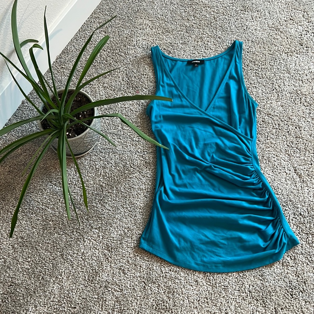 Turquoise Express sleeveless V-neck XS top